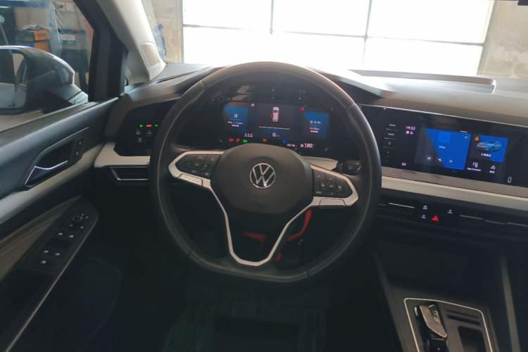 Used Volkswagen Golf 2023 280TSI DSG Pro Steering Wheel