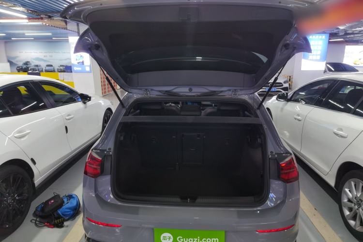 Used Volkswagen Golf 2023 Facelift 280TSI DSG R-Line Lite Trunk
