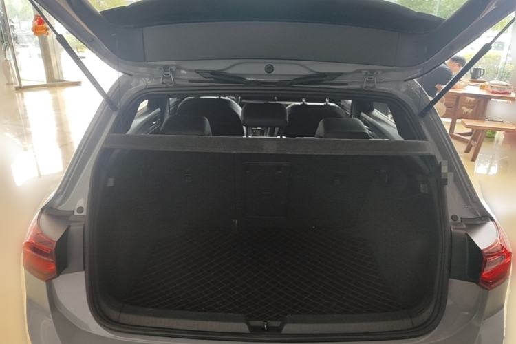 Used Volkswagen Golf 2023 280TSI DSG R-Line Lite Trunk