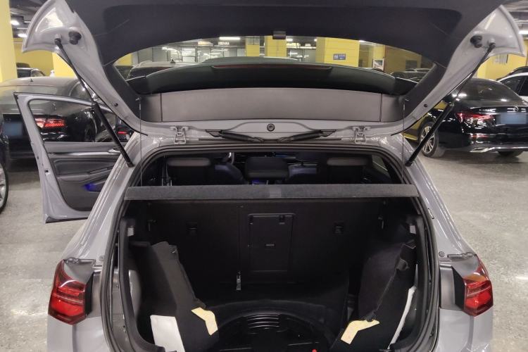 Used Volkswagen Golf 2023 Facelift 280TSI DSG R-Line Trunk