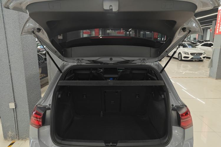 Used Volkswagen Golf 2023 Facelift 280TSI DSG R-Line Lite Trunk