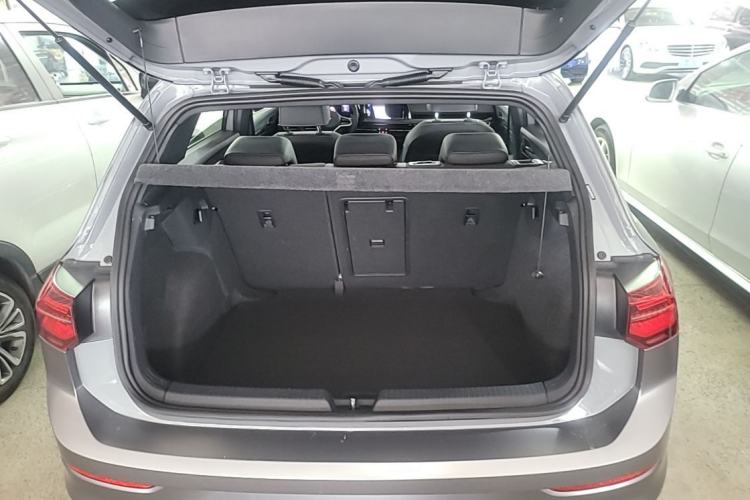 Used Volkswagen Golf 2023 Facelift 280TSI DSG R-Line Trunk