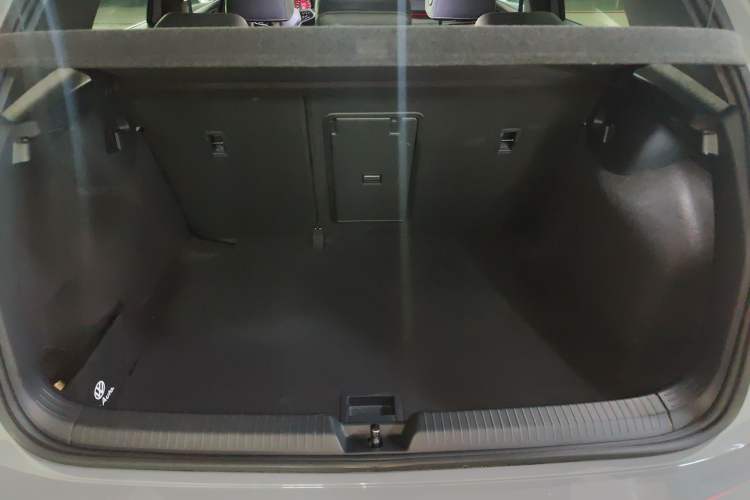 Used Volkswagen Golf 2023 Facelift 280TSI DSG R-Line Lite Trunk