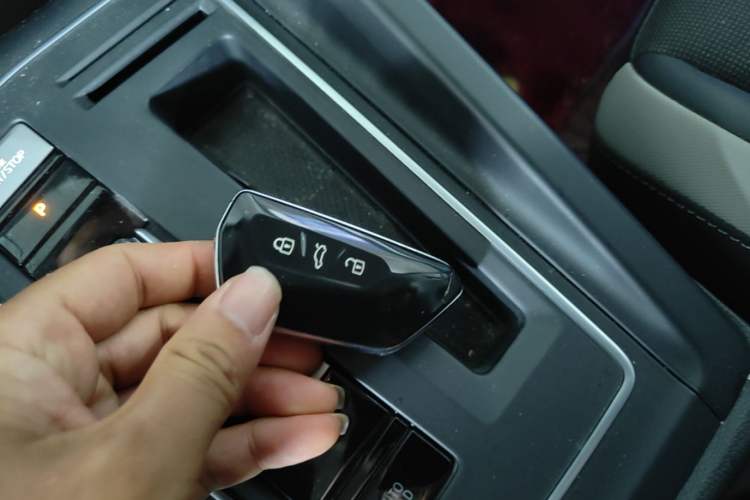 Used Volkswagen Golf 2023 280TSI DSG Pro Vehicle Key