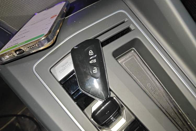 Used Volkswagen Golf 2023 Facelift 280TSI DSG R-Line Lite Vehicle Key