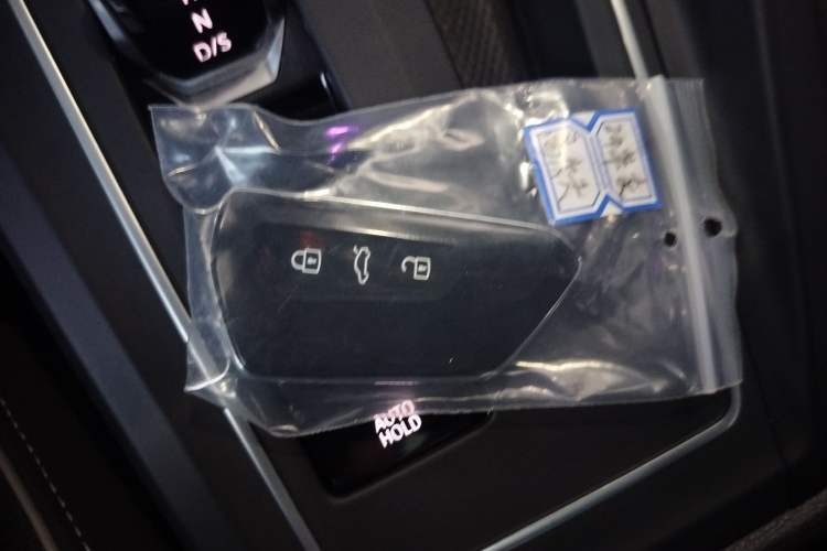 Used Volkswagen Golf 2023 Facelift 280TSI DSG R-Line Vehicle Key