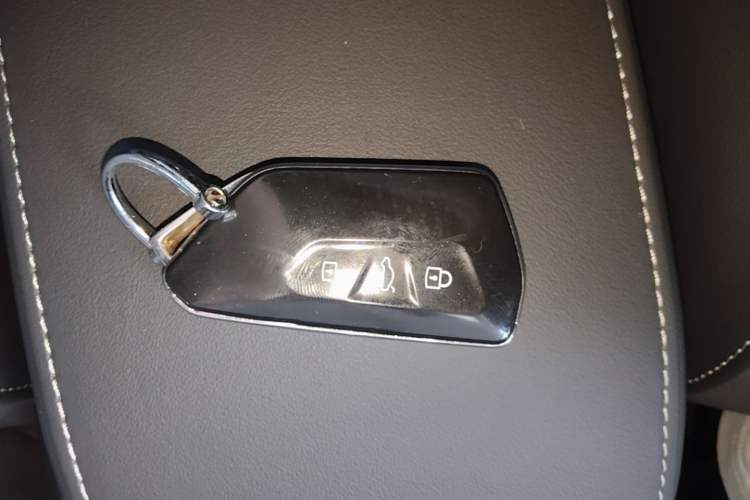 Used Volkswagen Golf 2023 Facelift 280TSI DSG R-Line Vehicle Key