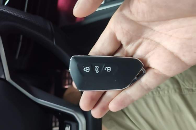 Used Volkswagen Golf 2023 Facelift 280TSI DSG R-Line Lite Vehicle Key