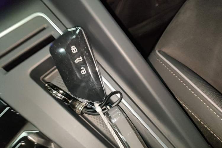 Used Volkswagen Golf 2023 Facelift 280TSI DSG R-Line Lite Vehicle Key