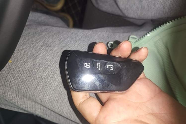 Used Volkswagen Golf 2023 Facelift 280TSI DSG R-Line Vehicle Key