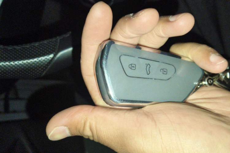 Used Volkswagen Golf 2023 Facelift 280TSI DSG R-Line Lite Vehicle Key