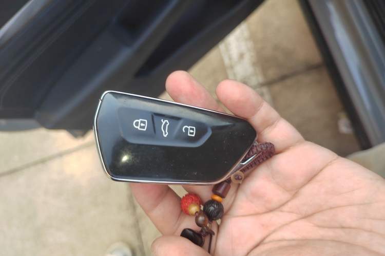 Used Volkswagen Golf 2023 Facelift 280TSI DSG R-Line Lite Vehicle Key