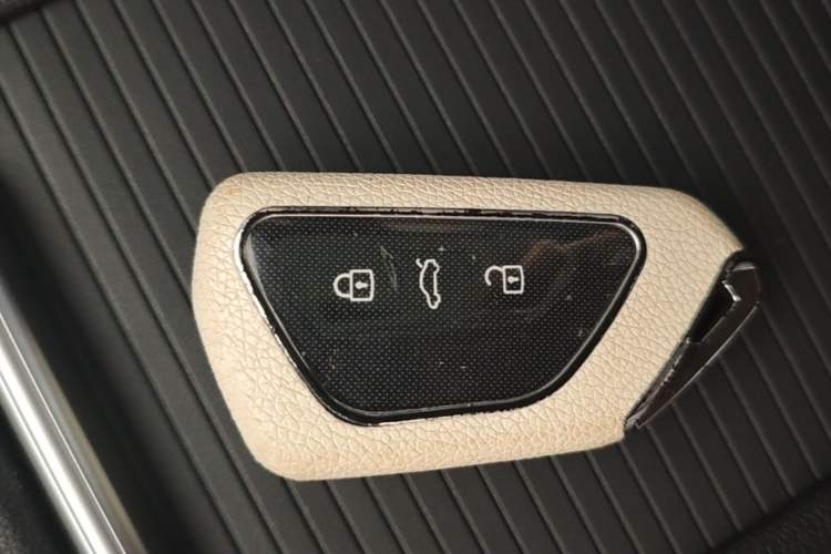 Used Volkswagen Golf 2023 280TSI DSG R-Line Lite Vehicle Key