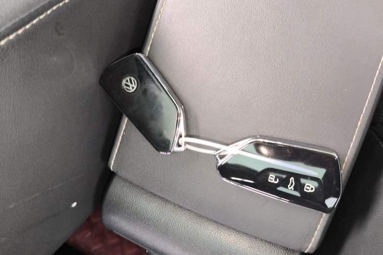 Used Volkswagen Golf 2023 280TSI DSG R-Line Lite Vehicle Key