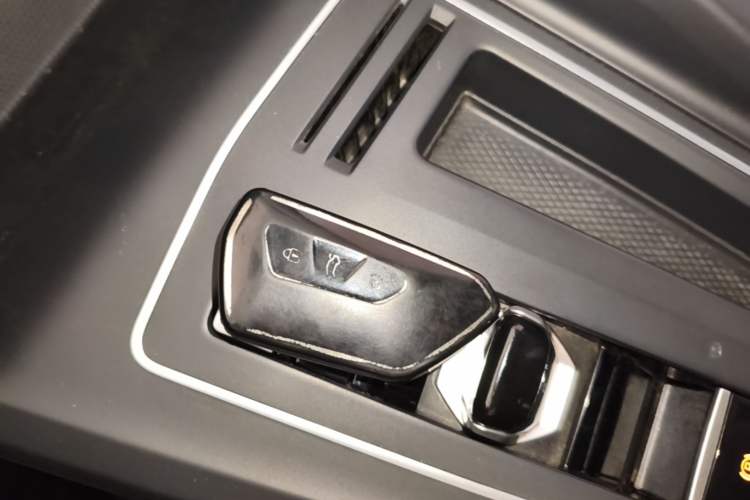 Used Volkswagen Golf 2023 280TSI DSG Pro Vehicle Key