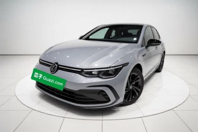 Ojetý Volkswagen Golf 2023 280TSI DSG R-Line Lite
