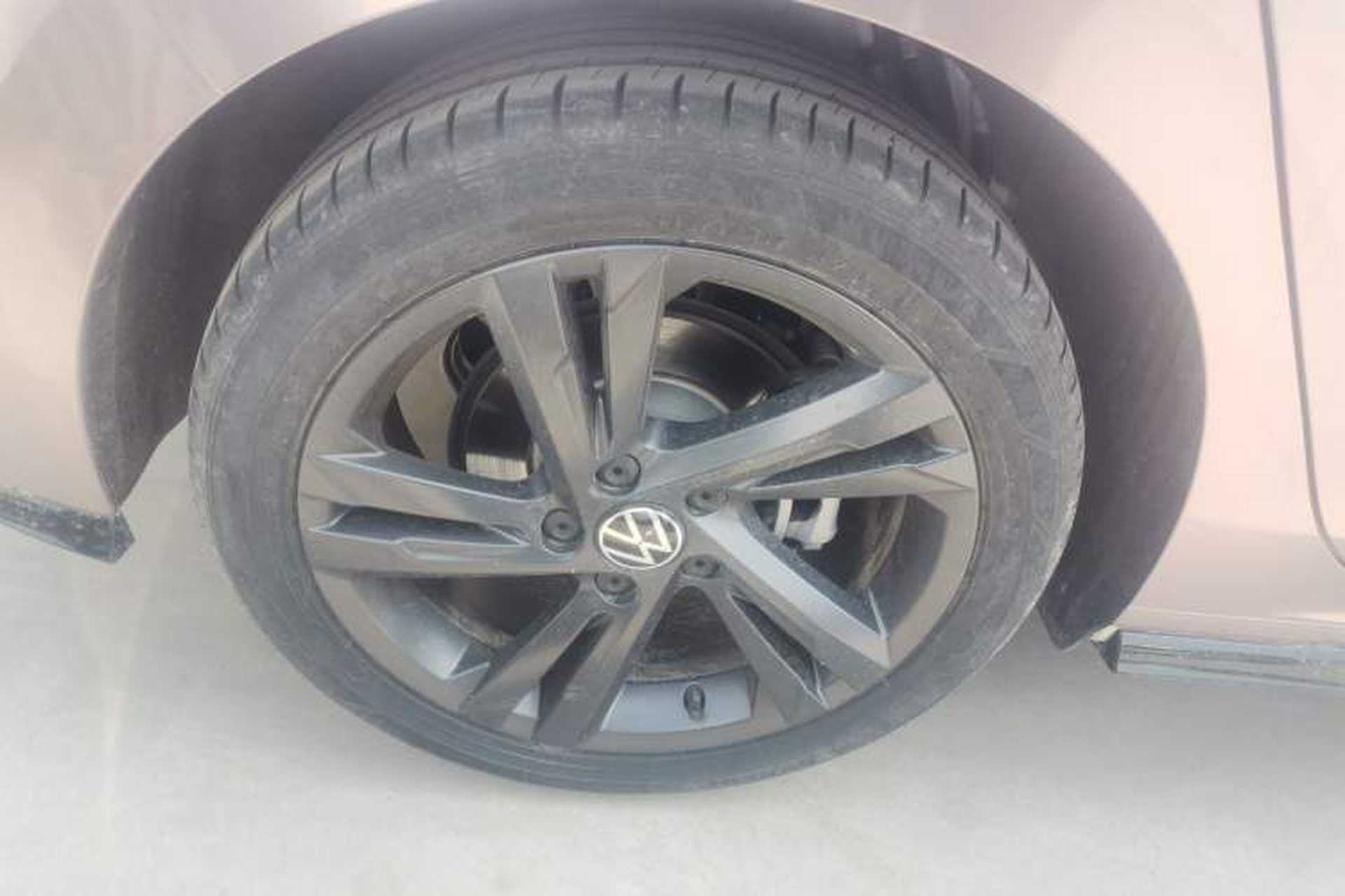 Used Volkswagen Golf 2023 Facelift 280TSI DSG R-Line Lite Exterior 5