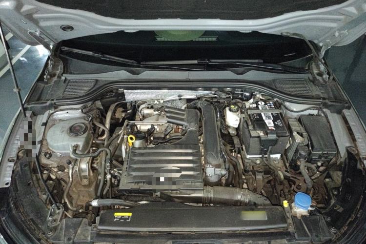 Used Volkswagen Golf 2023 Facelift 280TSI DSG R-Line Lite Engine Bay
