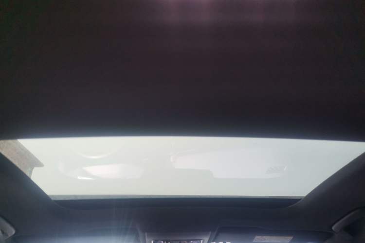 Used Volkswagen Golf 2023 Facelift 280TSI DSG R-Line Lite Headliner