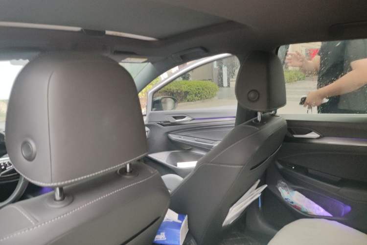 Used Volkswagen Golf 2023 Facelift 280TSI DSG R-Line Lite Headliner