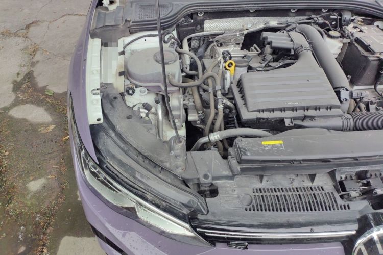 Used Volkswagen Golf 2023 280TSI DSG R-Line Lite Engine Bay Right