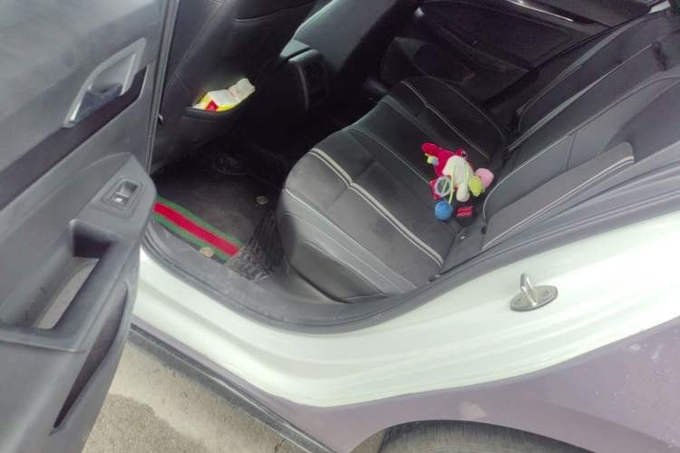 Used Volkswagen Golf 2023 280TSI DSG R-Line Lite Left Rear Seat