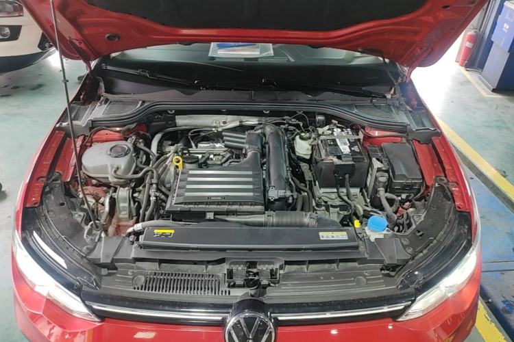 Used Volkswagen Golf 2023 280TSI DSG Pro Engine Bay
