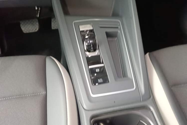 Used Volkswagen Golf 2023 Facelift 280TSI DSG Pro Gear Lever