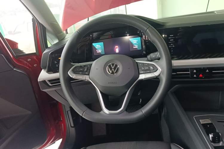 Used Volkswagen Golf 2023 Facelift 280TSI DSG Pro Steering Wheel