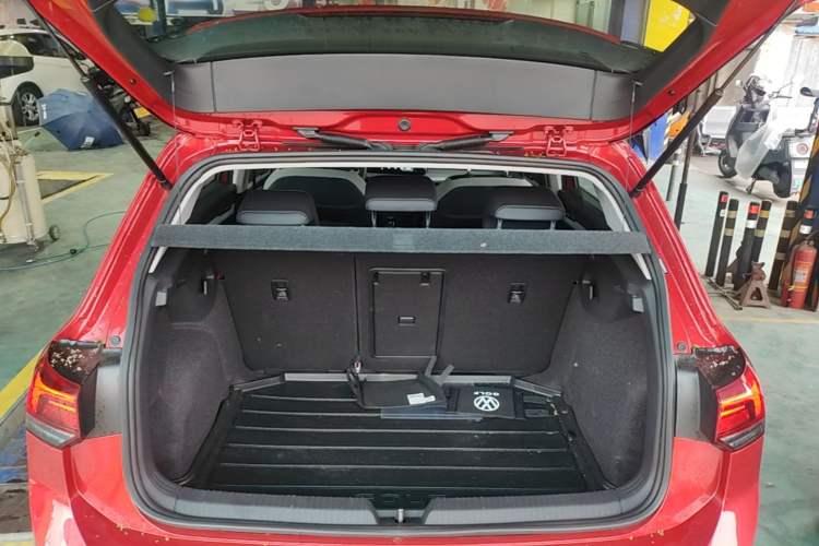 Used Volkswagen Golf 2023 280TSI DSG Pro Trunk