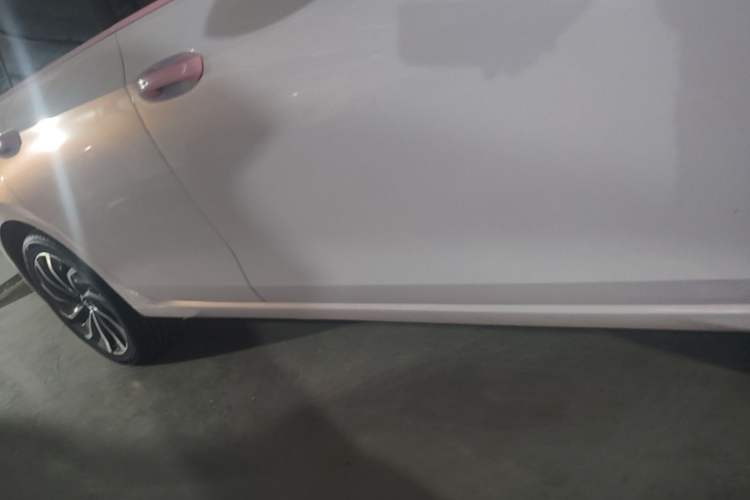 Used Volkswagen Golf 2023 Revised Version 200TSI DSG Pro Right Side Sill