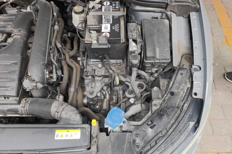 Used Volkswagen Golf 2023 Facelift 280TSI DSG Pro Engine Bay Left