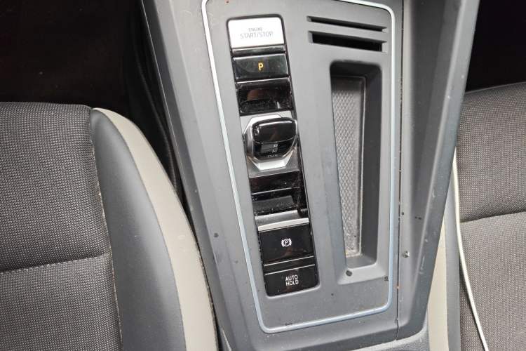 Used Volkswagen Golf 2023 Facelift 280TSI DSG Pro Gear Lever