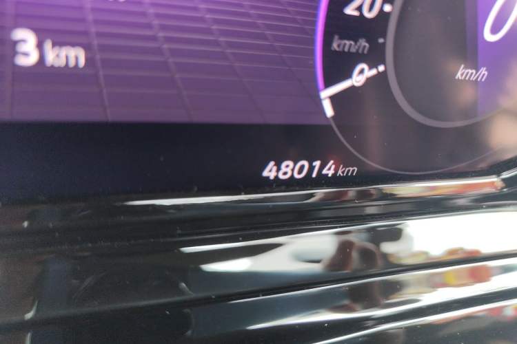 Used Volkswagen Golf 2023 Facelift 280TSI DSG R-Line Lite Odometer Close Up