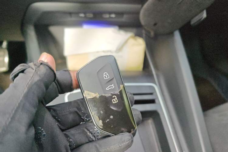 Used Volkswagen Golf 2023 280TSI DSG R-Line Lite Vehicle Key
