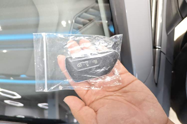 Used Volkswagen Golf 2023 280TSI DSG Pro Vehicle Key