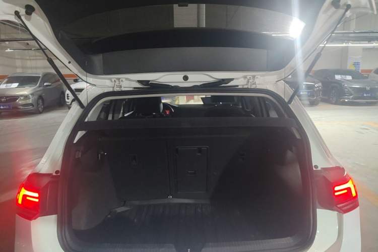 Used Volkswagen Golf 2023 Revised Version 200TSI DSG Pro Trunk