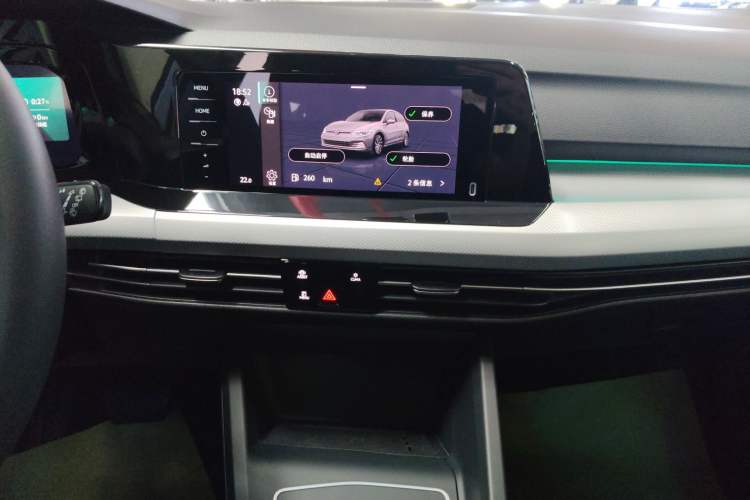 Used Volkswagen Golf 2023 Facelift 280TSI DSG Pro Audio And AC Panel