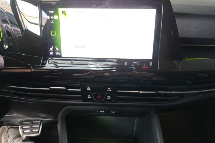 Used Volkswagen Golf 2023 Facelift 280TSI DSG R-Line Audio And AC Panel