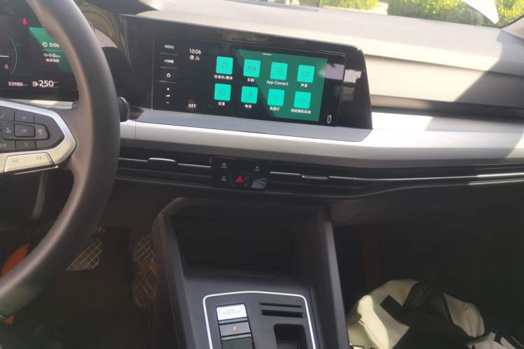 Used Volkswagen Golf 2023 280TSI DSG Pro Audio And AC Panel
