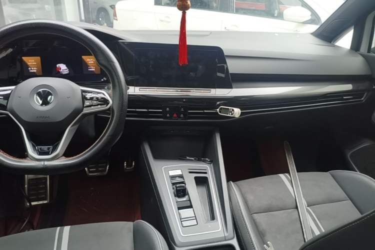 Used Volkswagen Golf 2023 Facelift 280TSI DSG R-Line Lite Audio And AC Panel