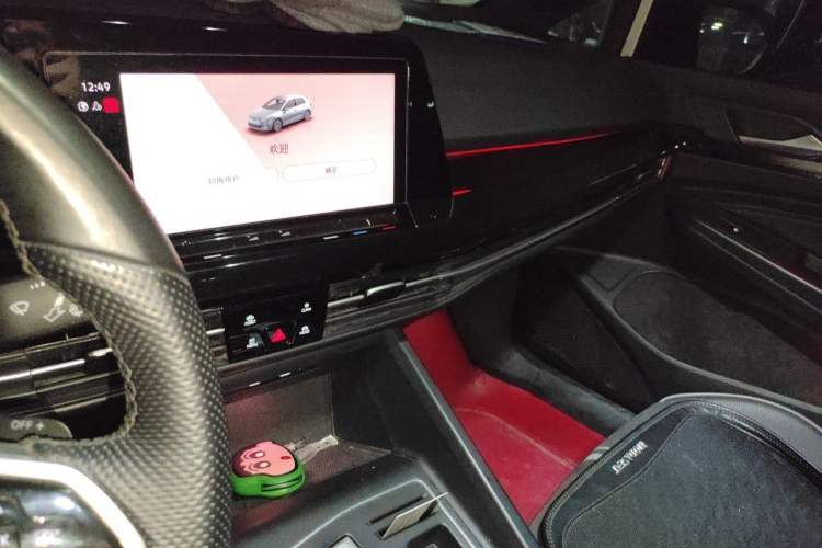 Used Volkswagen Golf 2023 280TSI DSG R-Line Lite Audio And AC Panel
