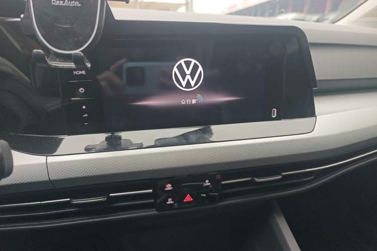 Used Volkswagen Golf 2023 Facelift 280TSI DSG Pro Audio And AC Panel