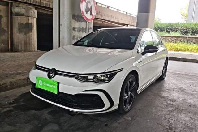 Volkswagen Golf 2023 Facelift 280TSI DSG R-Line Lite с пробегом