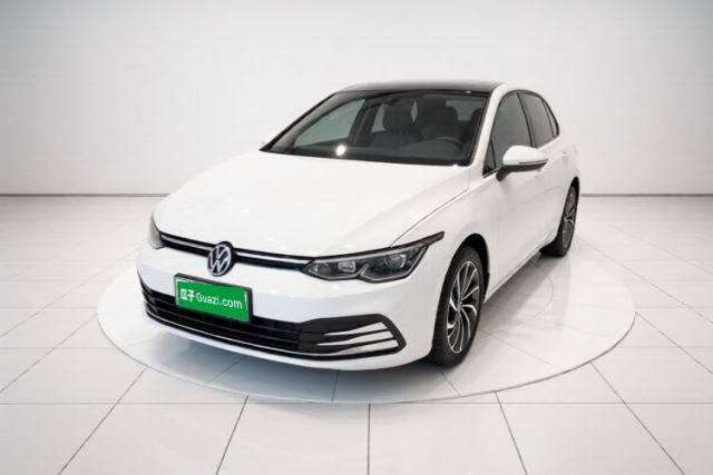 Używany Volkswagen Golf 2023 Facelift 280TSI DSG Pro