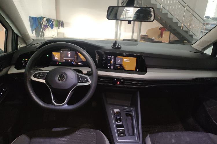 Used Volkswagen Golf 2023 200TSI DSG Center Console