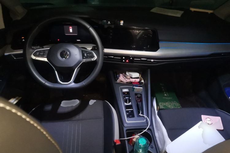 Used Volkswagen Golf 2023 Facelift 280TSI DSG Pro Center Console