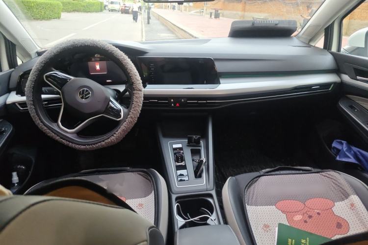 Used Volkswagen Golf 2023 280TSI DSG Pro 20th Anniversary Edition Center Console