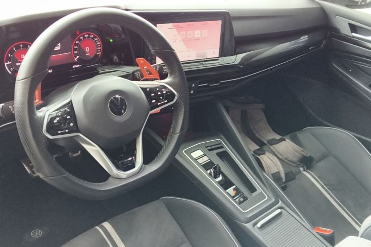 Used Volkswagen Golf 2023 280TSI DSG R-Line Lite Center Console