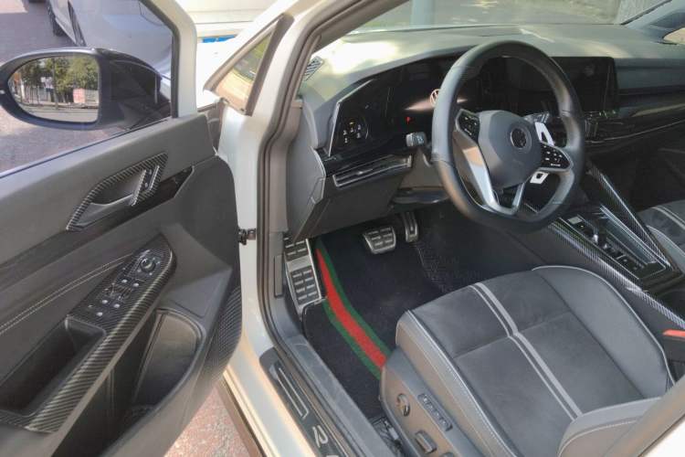 Used Volkswagen Golf 2023 280TSI DSG R-Line Lite Driver Seat